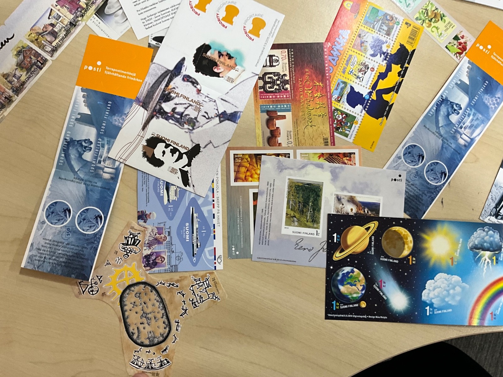 Finland MNH Stamps modern sheets booklets 102 different items @4*