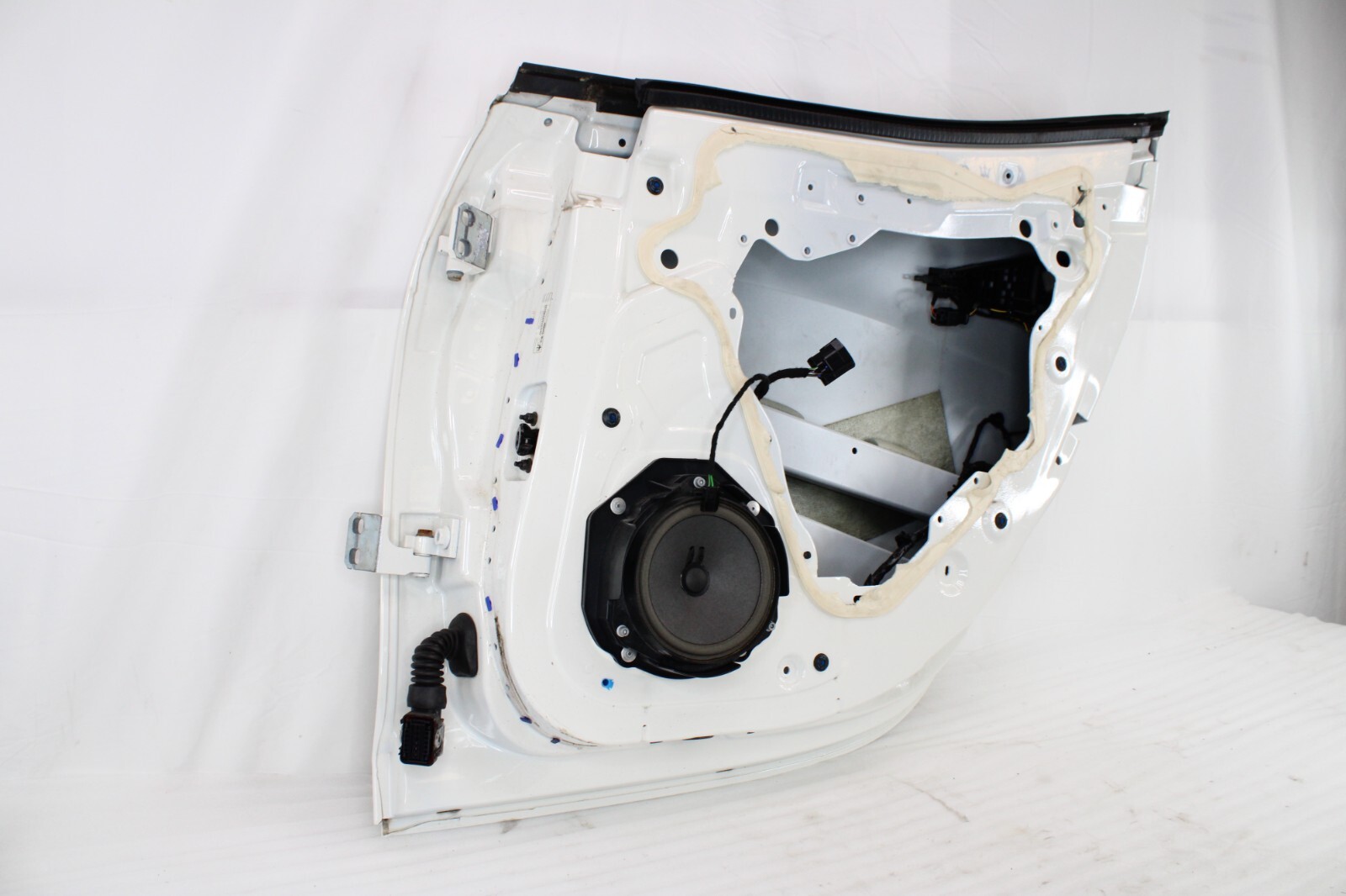 🚀 2014-2017 MASERATI GHIBLI REAR PASSENGER SIDE EXTERIOR DOOR SHELL BIANCO