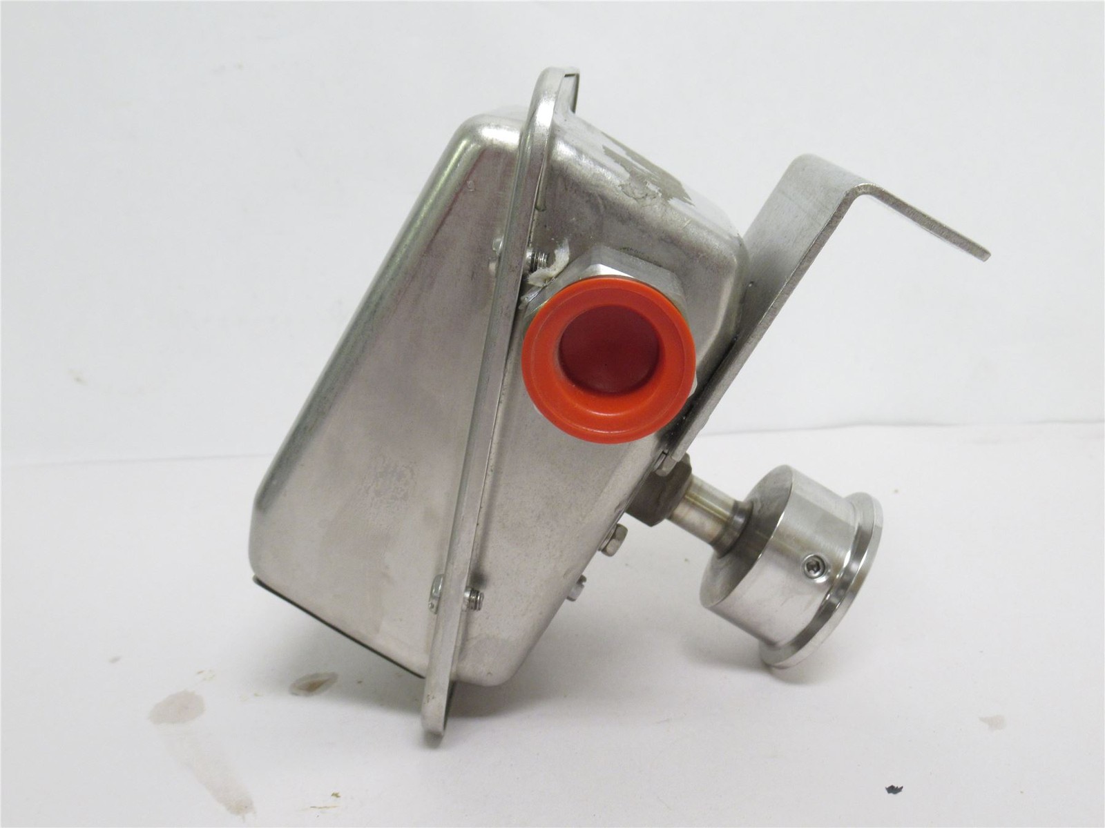 231621 New-No Box; Ashcroft GPDN4GGB25 Pressure Switch; 15PSI; 1-3/4" Clamp