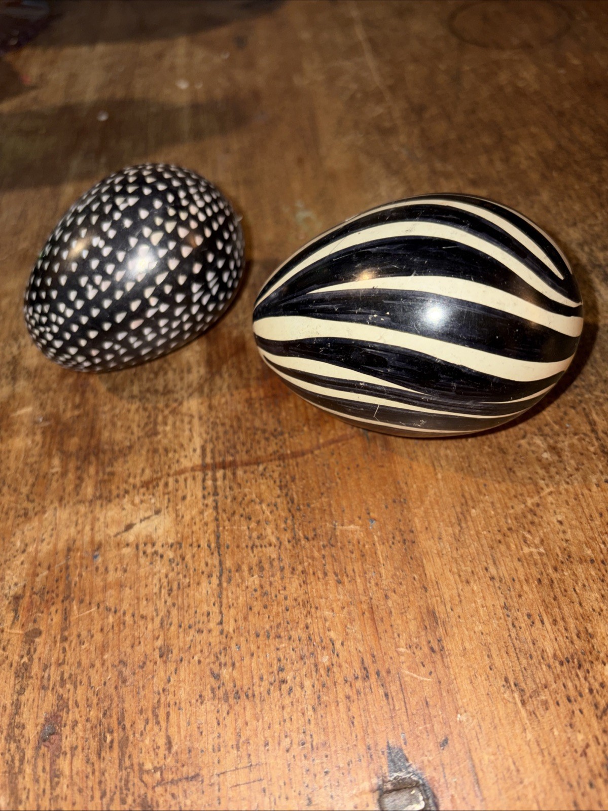 Vintage Kenyan Stone Eggs Hand Painted Carved Black And White 3.5 & 3 In.