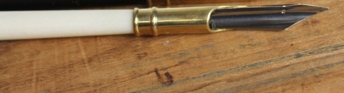 Antique Style White Turned Bone Fountain Dip Ink Nib Writing Pen