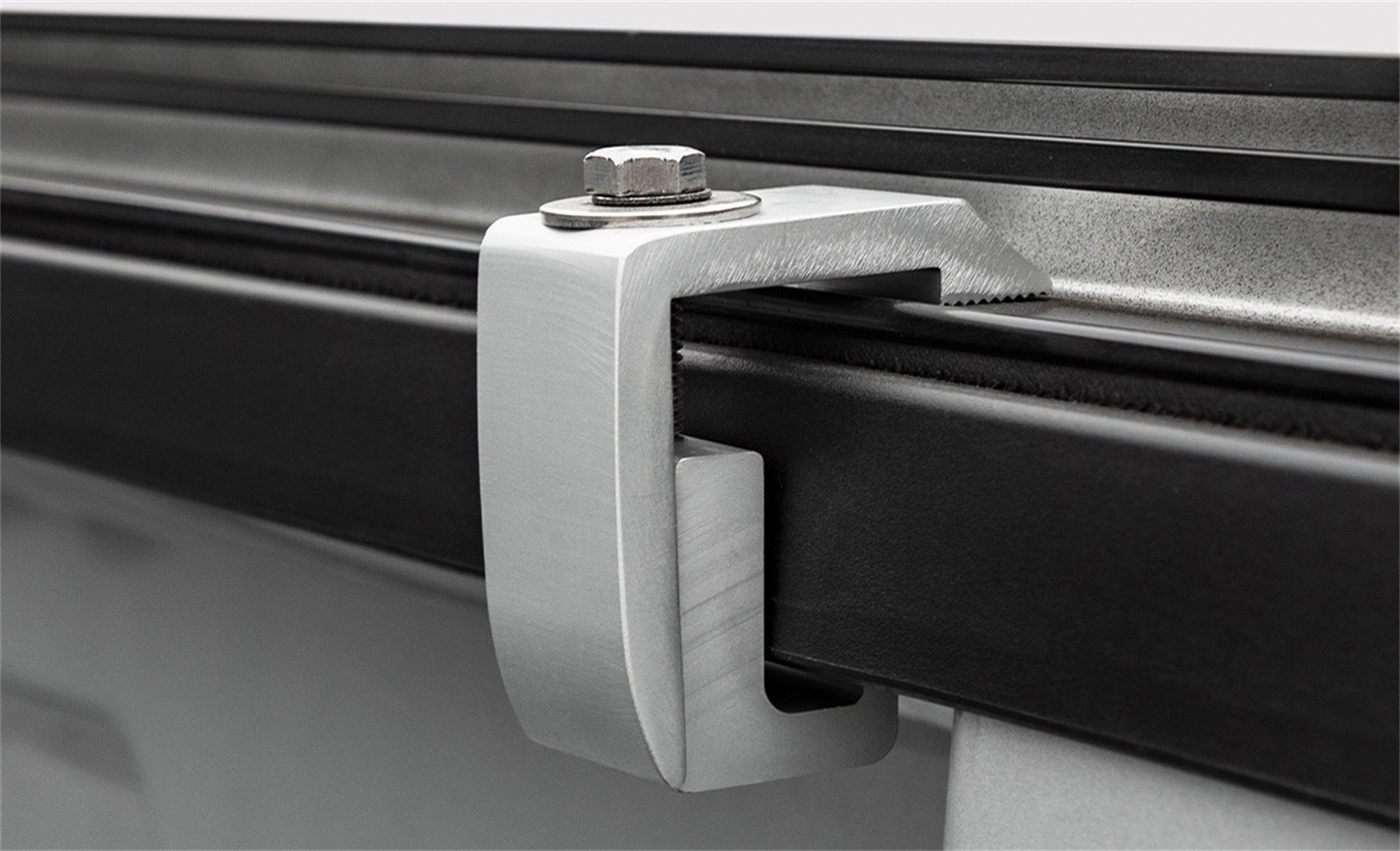 Access OUTLANDER Truck Bed Cap For 11-18 Ram 1500 6' Bed J1040029