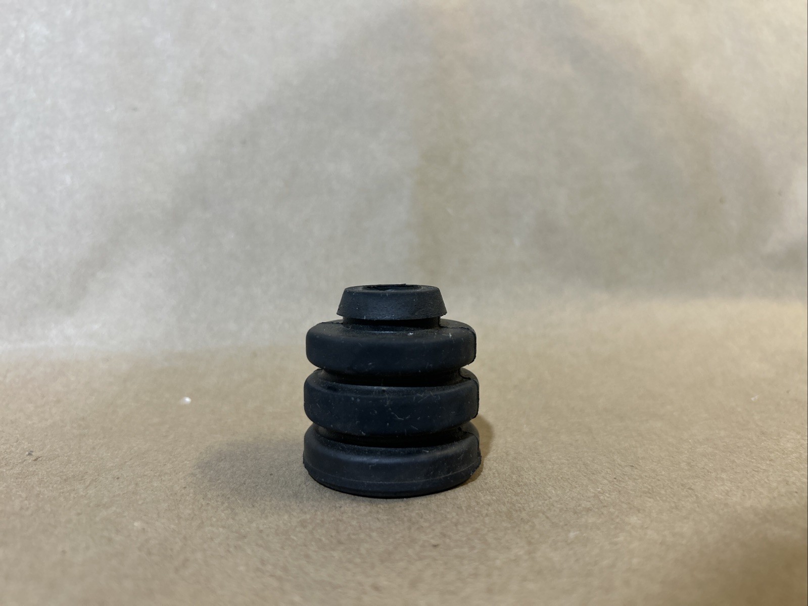Refrigeration Compressor Mounting Rubber Damper Grommets Lot of 4