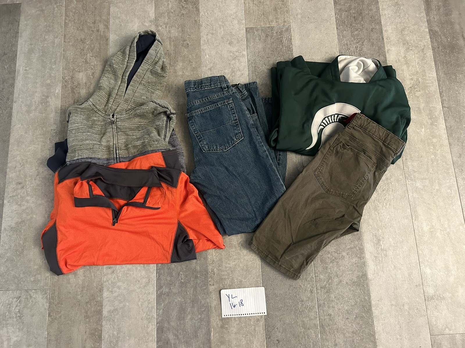LOT Youth Large 16-18 Clothing