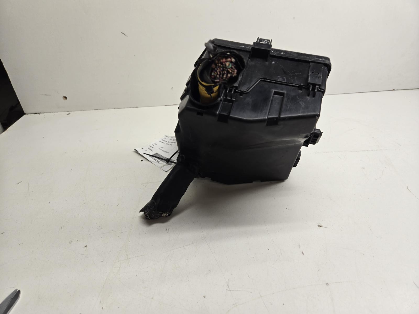 2018-22 Mitsubishi Outlander PHEV 2.0L Engine Fuse Box Plug-In Hybrid BROKEN LID