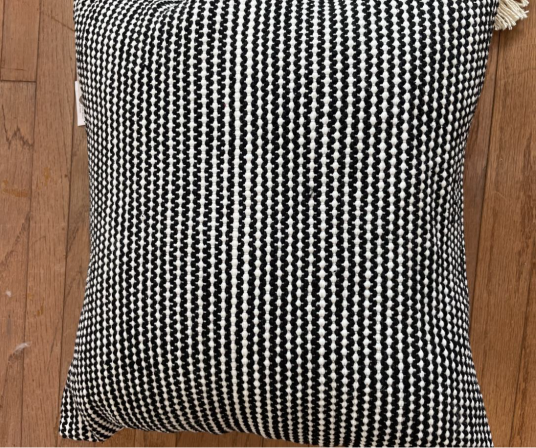 Decorative Throw Pillow Black and White Textured Stuffed Modern Pillows 2pk