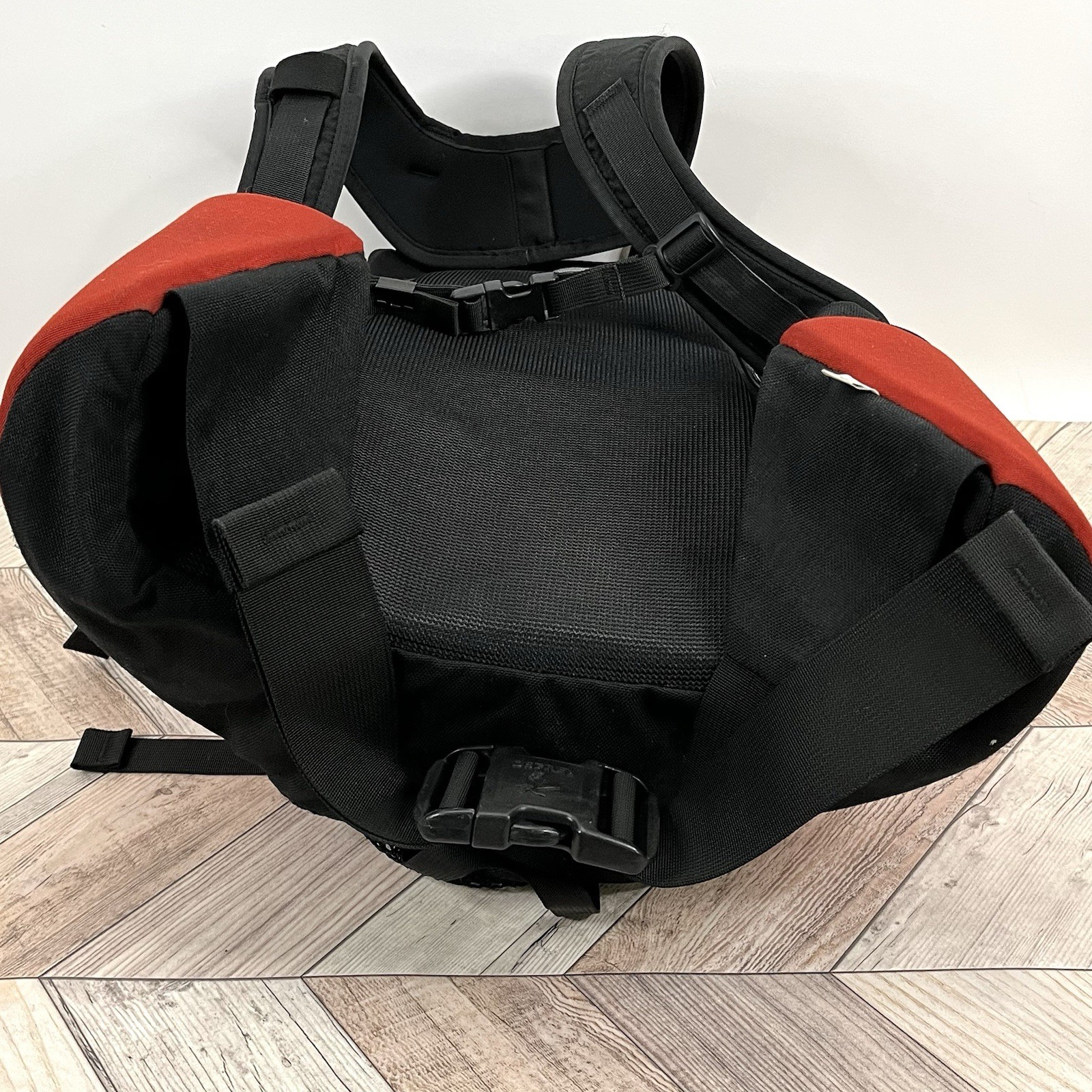 Osprey Skylark Backpack Colorado USA Orange Black Waist & Shoulder Strap Large