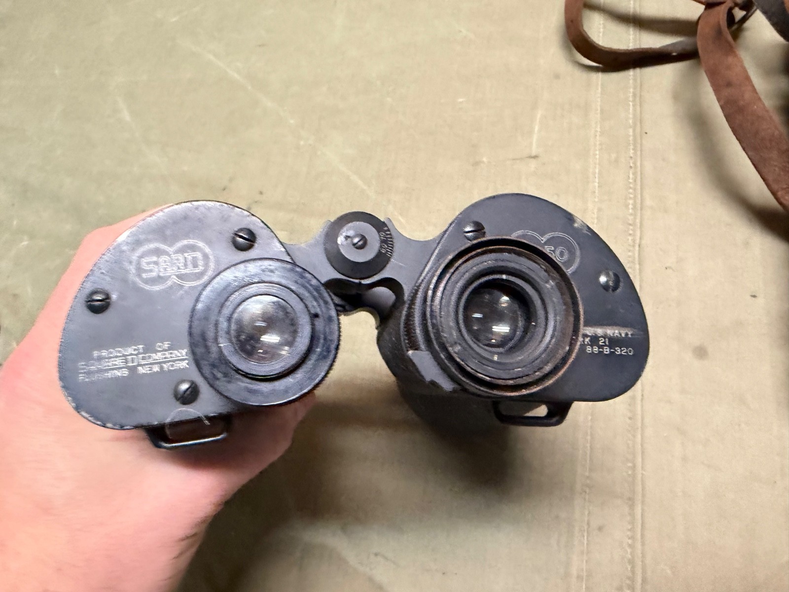 ORIGINAL WWII US NAVY USN MARK 21 7X50 BINOCULARS & CARRY STRAP
