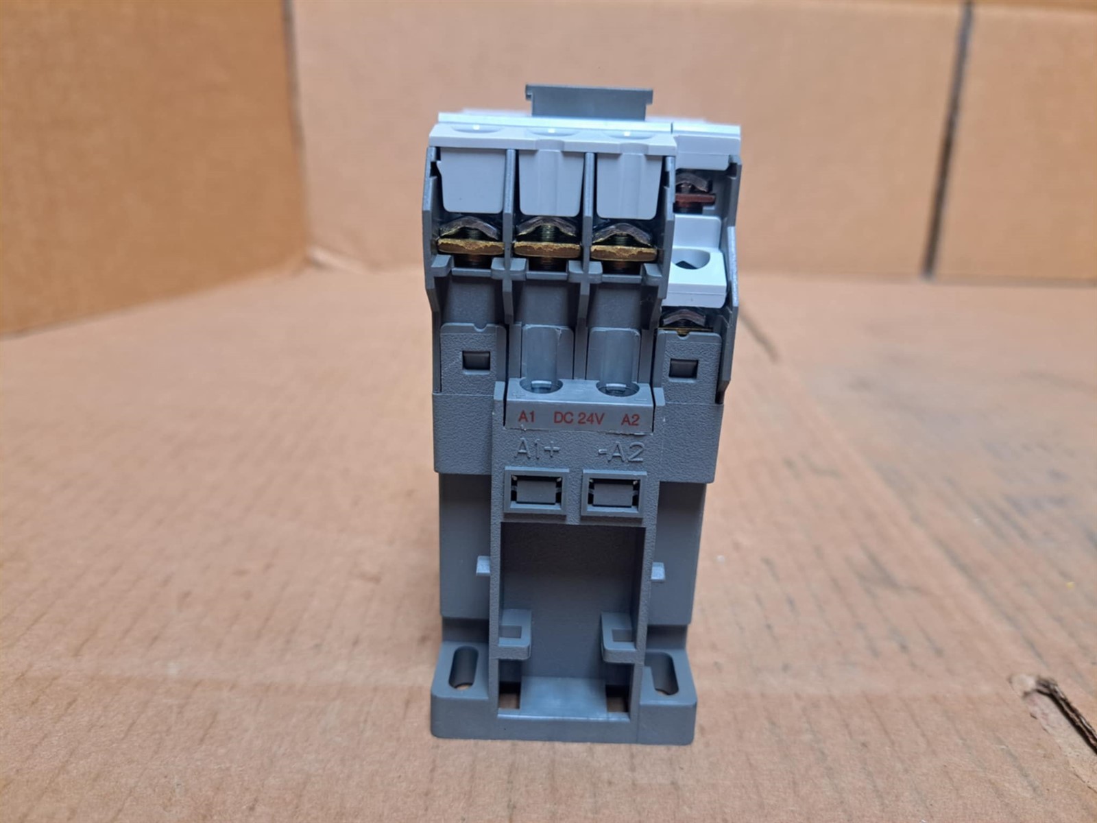 LS Electric Contactor Part No. MC-18b