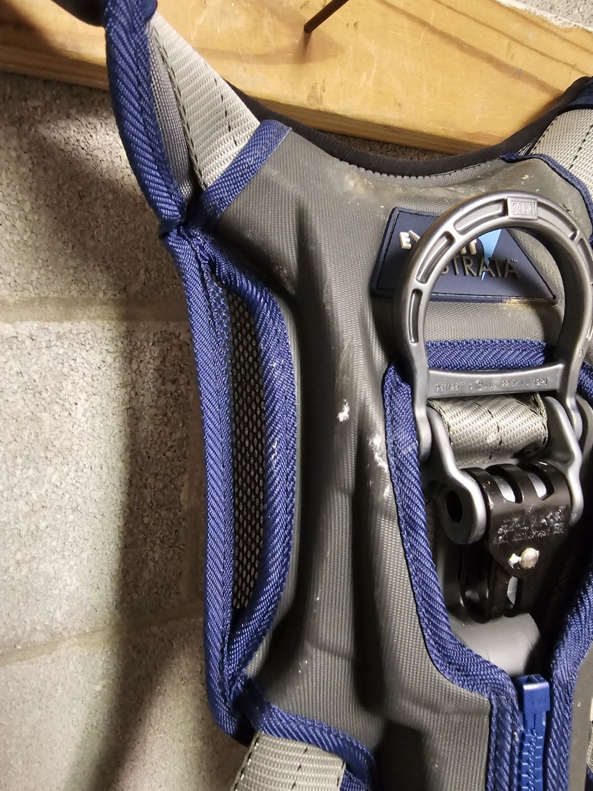 3M DBI-SALA EXOFIT STRATA XL FULL BODY HARNESS FALL PROTECTION XL BELT 1112538