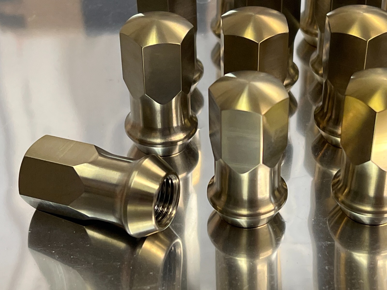 Titanium Closed End Lug Wheel Nut 14x1.5 HEX19 60deg