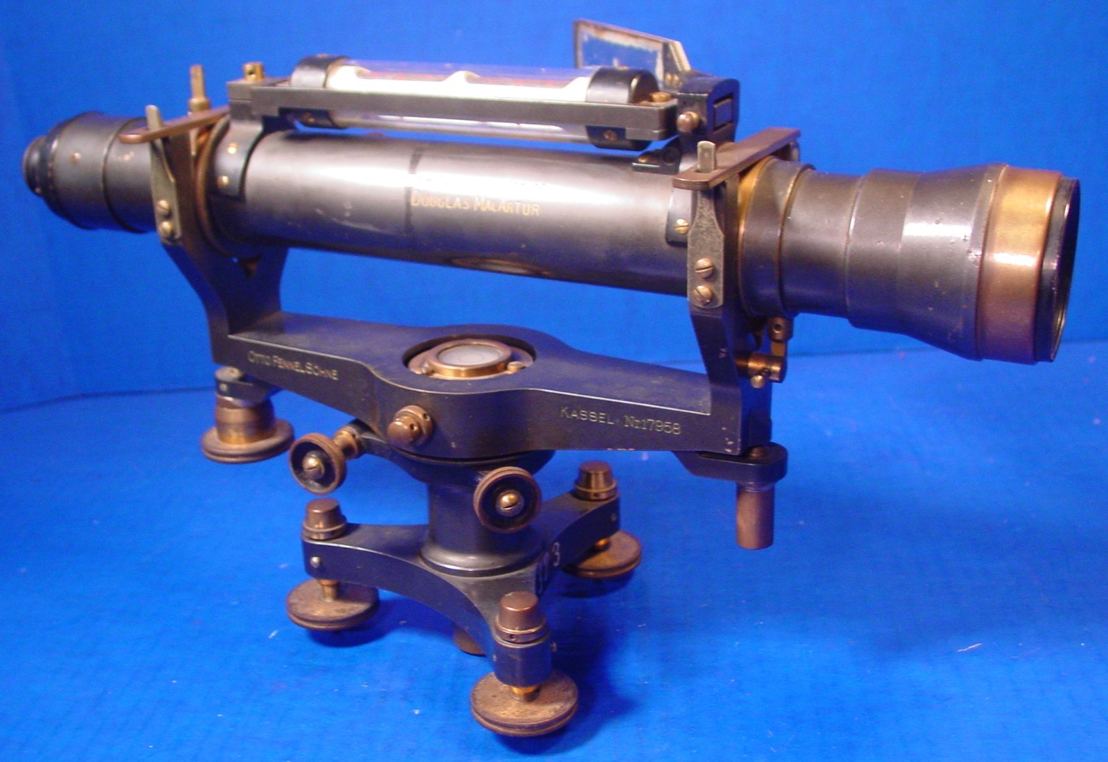 Douglas MacArthur Presentation Precise Level - Otto Fennel Sohne