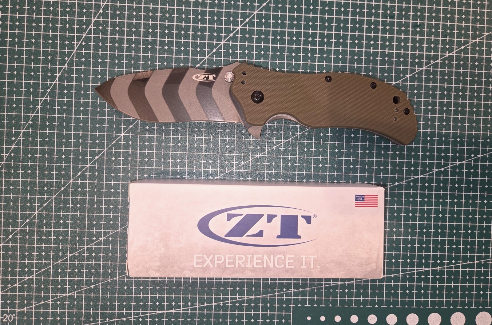 ZT 0350TST Pocketknife S35VN Drop Point Blade Olive G-10 Assisted Opening
