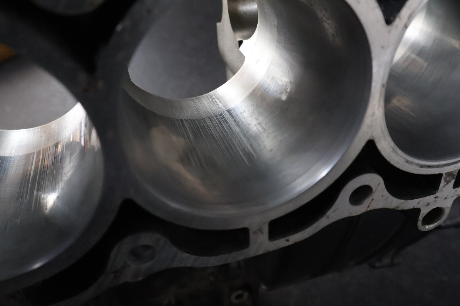 HONDA 2007 CBR1000RR CBR1000 ENGINE CYLINDER MOTOR BLOCK UPPER CRANKCASE