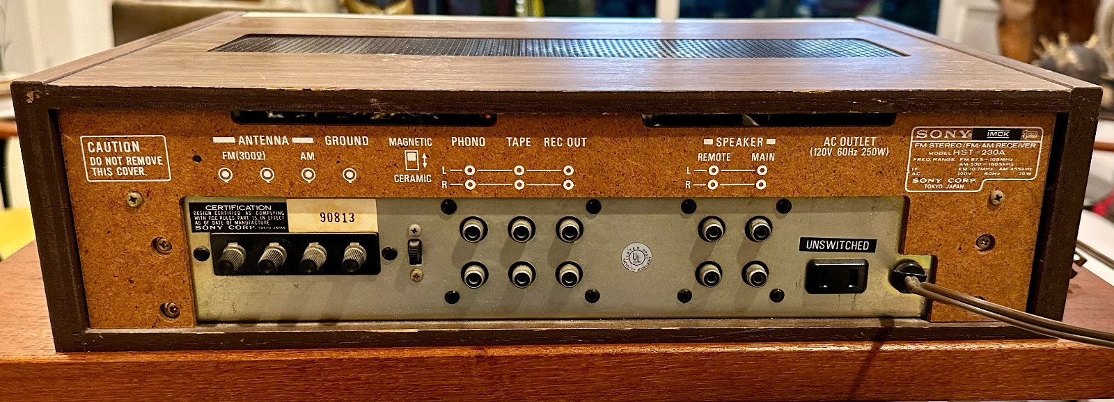 Vintage Sony HST-230A Solid State FM/AM Stereo Receiver Wood Case Japan