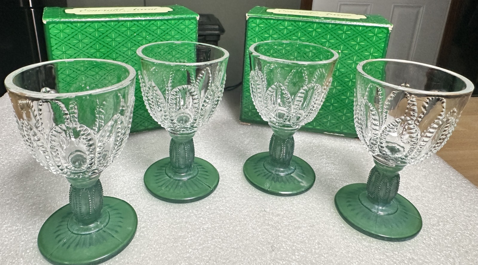 AVON Vintage EMERALD ACCENT Glass Decanter Set with Tray & 4 Glasses + Boxes 80s