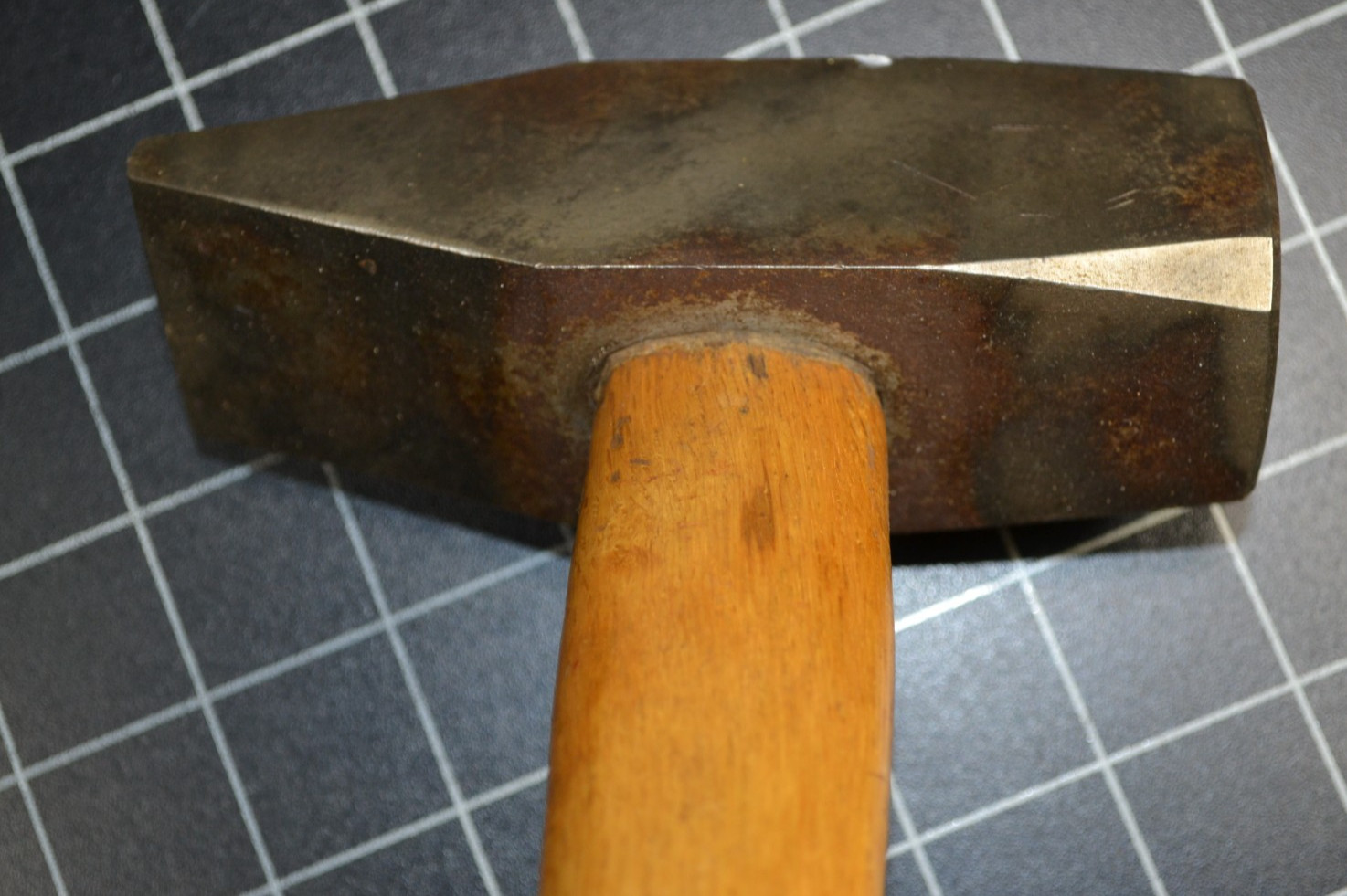 GERMAN - 2000g - BLACKSMITH - FORGING HAMMER - CROSS PEIN - ALL ORIGINAL