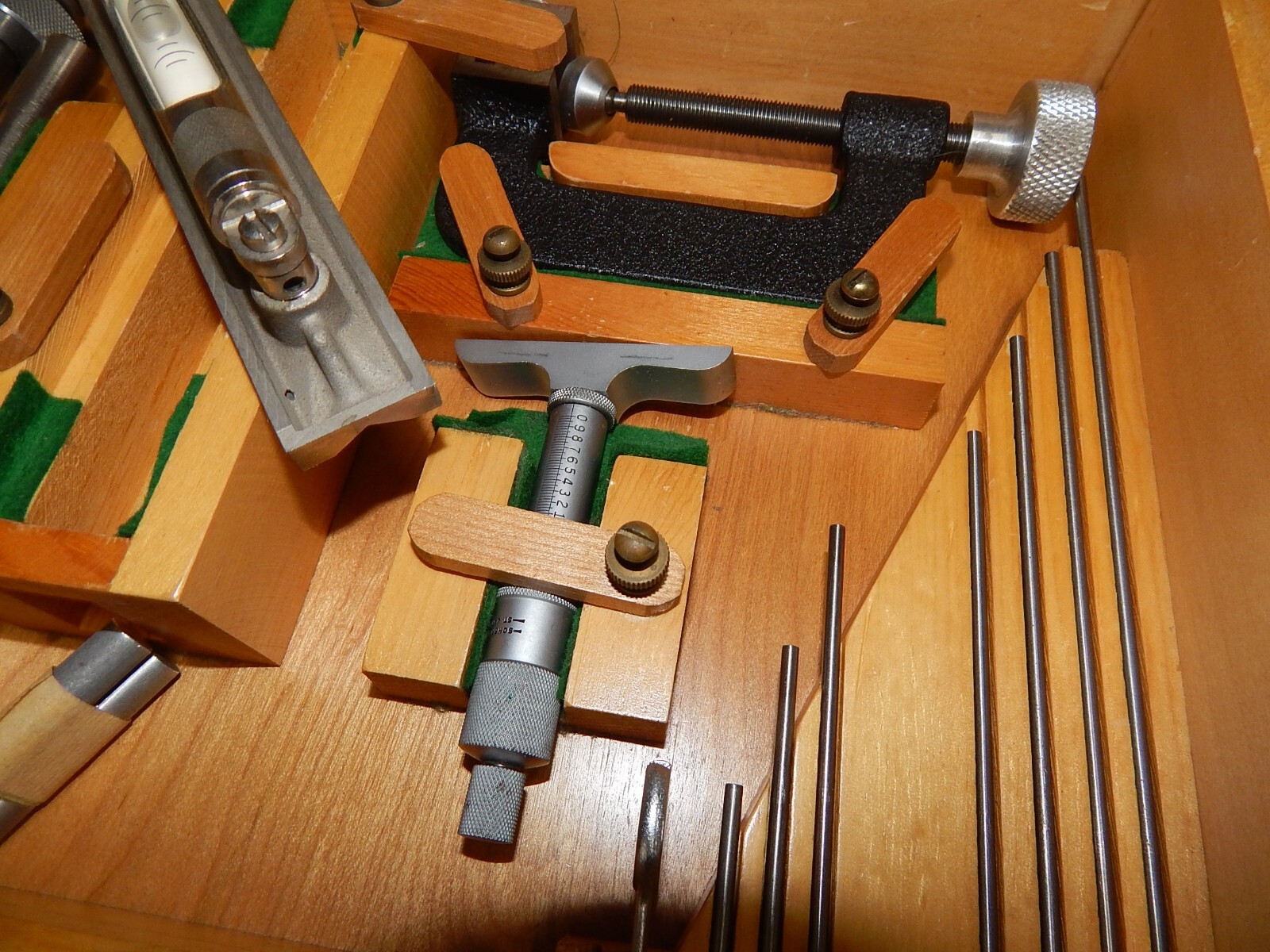 Machinists Tool set with Micrometer, levels and other tools Special purpose ????