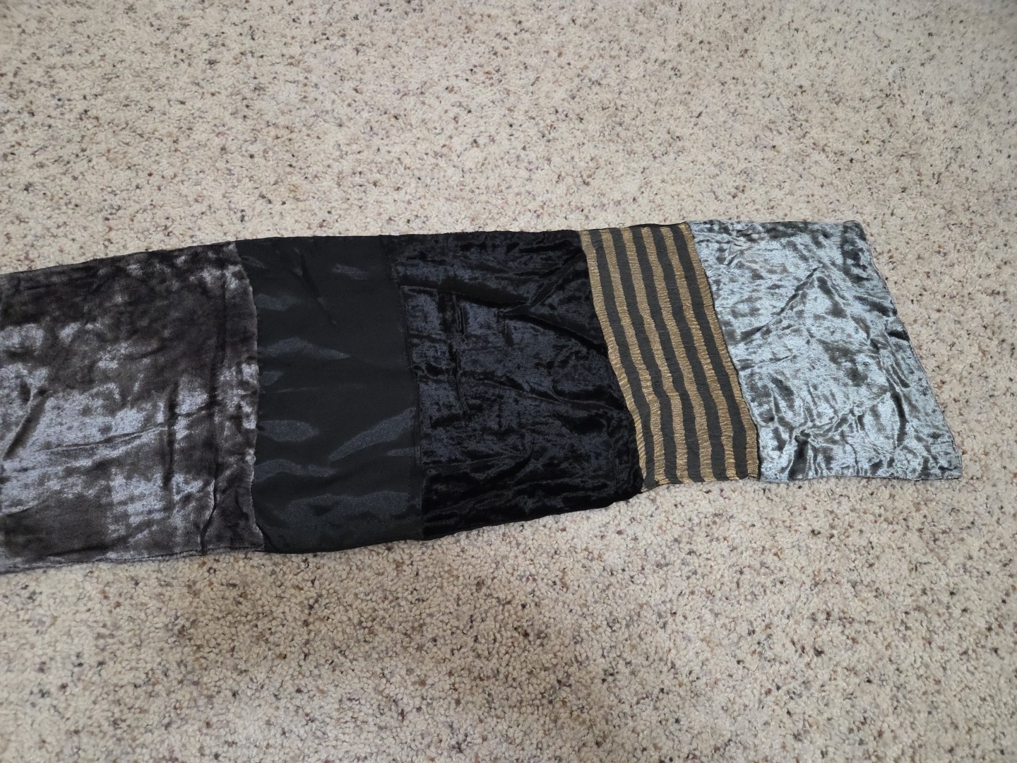 Vintage 80’s New With Tags Baar & Beards 100% Rayon Scarf Black Silver Gold