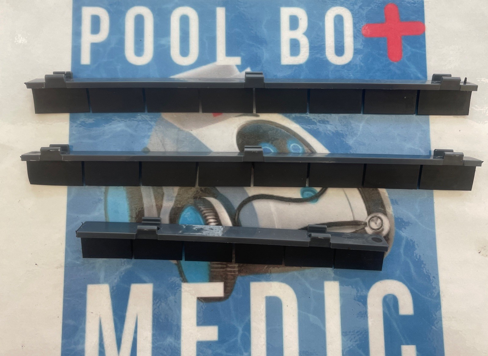 New Maytronics Dolphin Pool Skirt Rubber Strips Bottom Brush Scrubber Echo CC