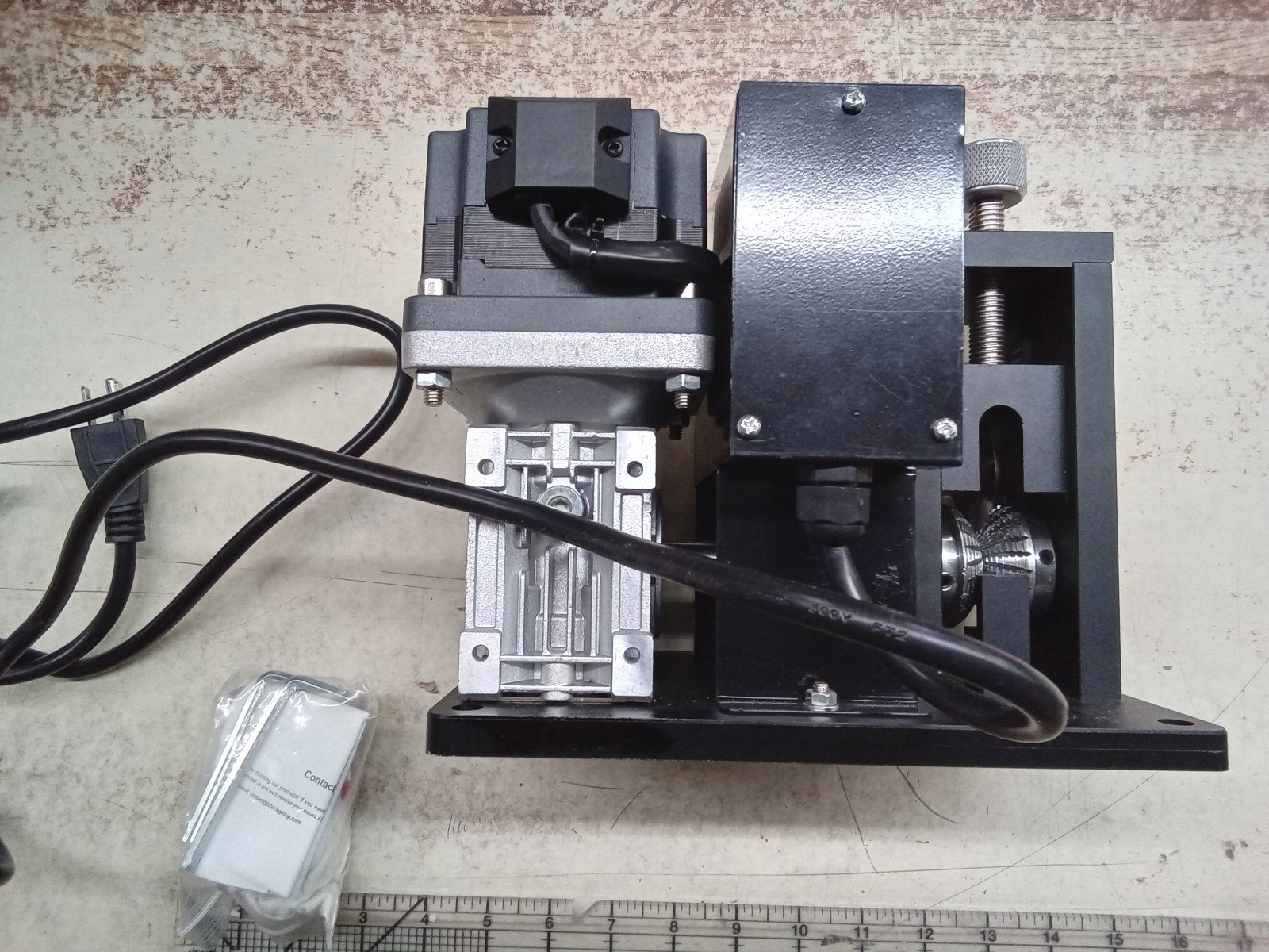 Creworks 200W Automatic Wire Stripper 0.04–1" Wsm-Es30-Us SS030