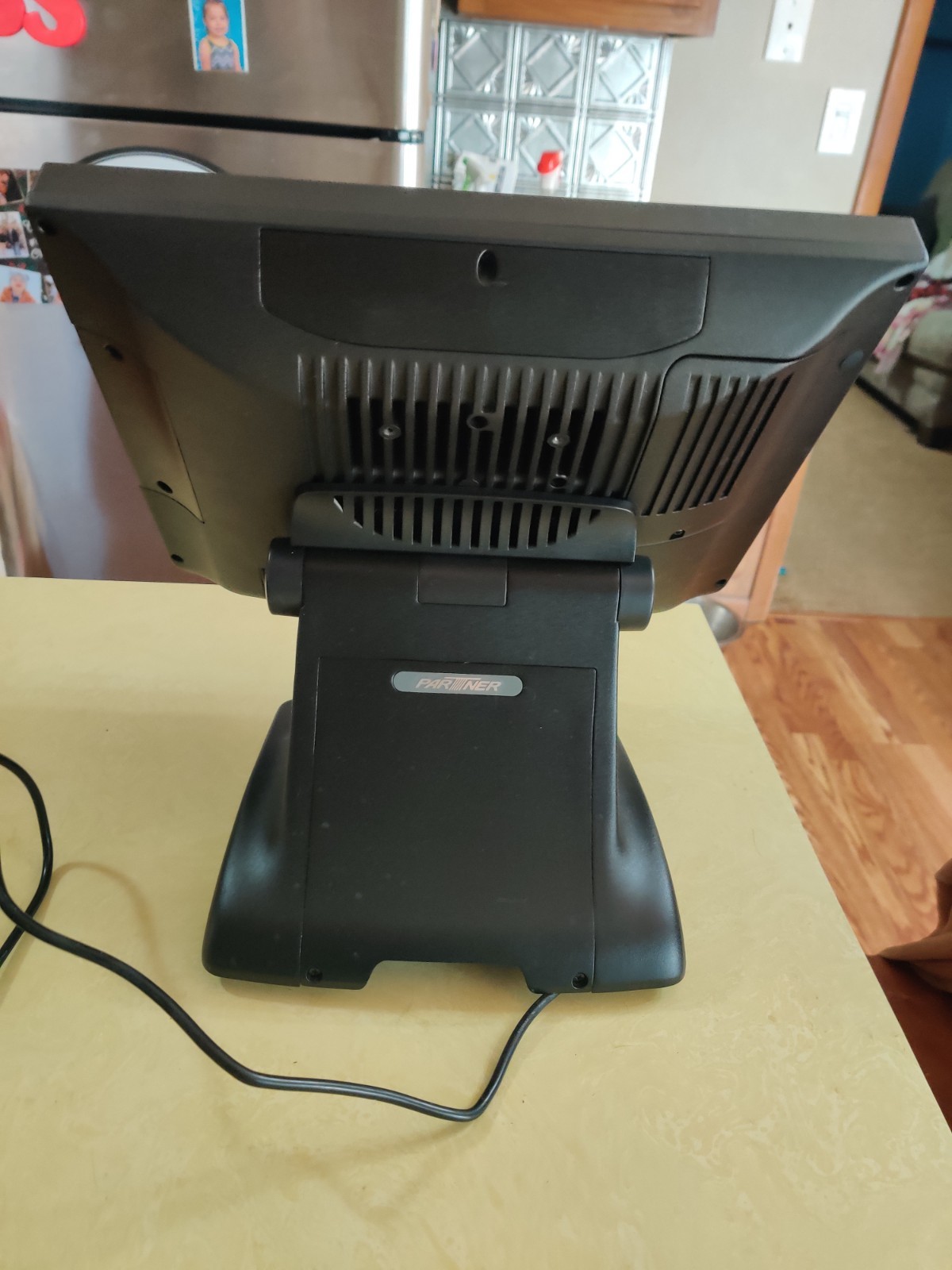 Partner SP-850-BZ -S23QOHC63/POS Touch Terminal Customer Display Win11 Pro 8gb