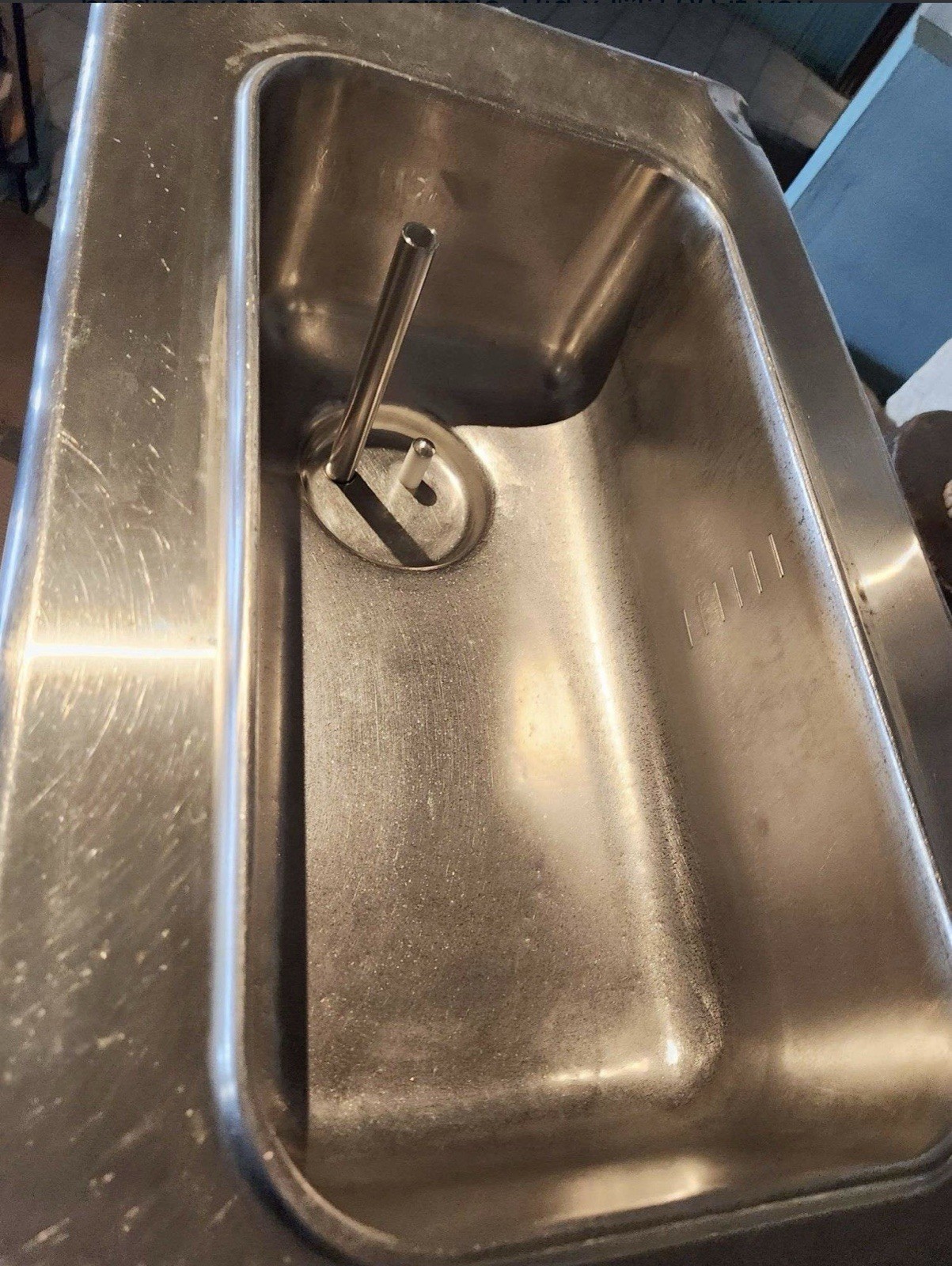 Taylor 358-33 Thick Shake Freezer, One Flavor, Air Cooled, Gravity Fed, 3 Phase