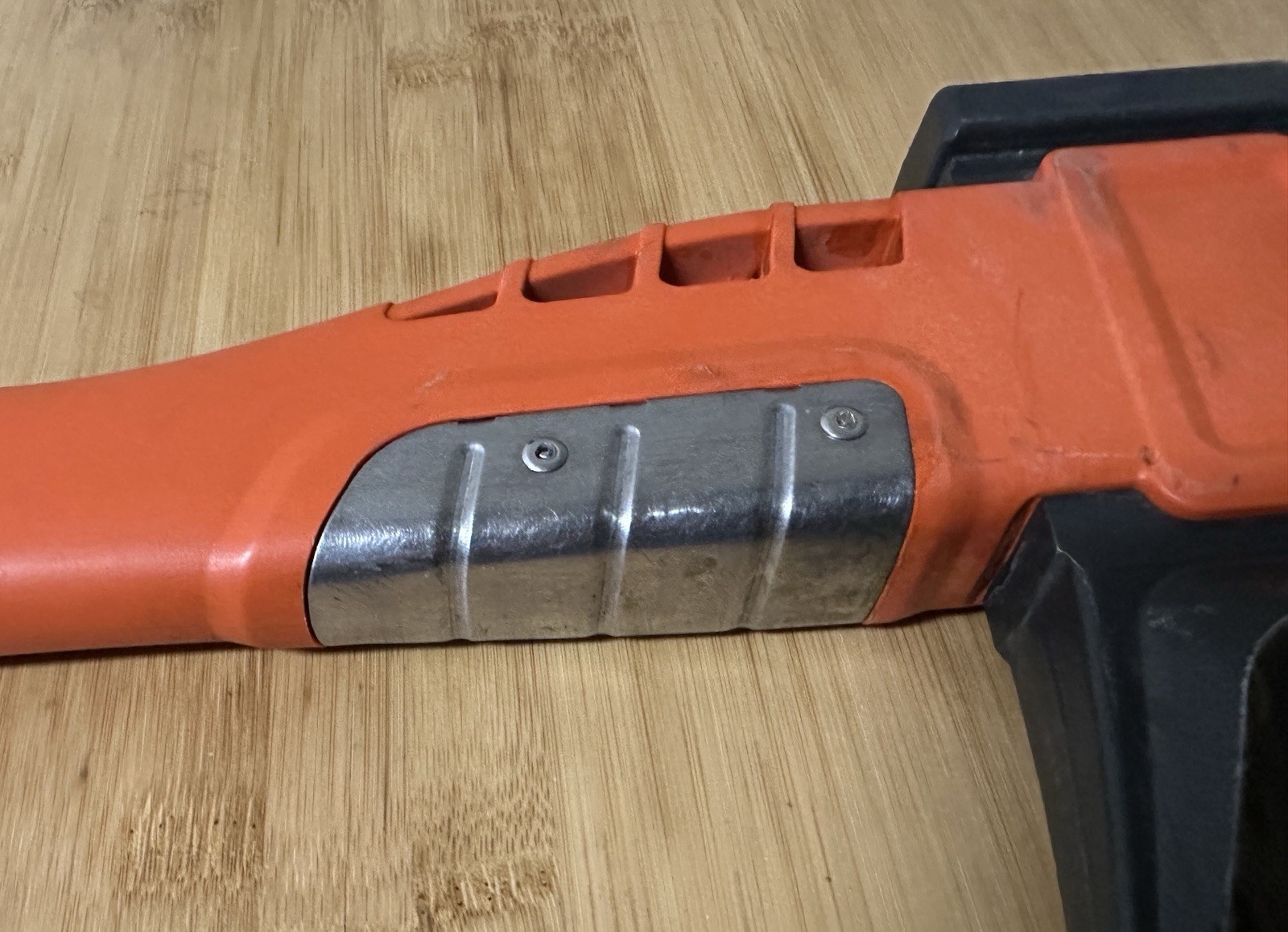 Husqvarna S2800 27" Composite Wood Splitting Axe with Blade Guard