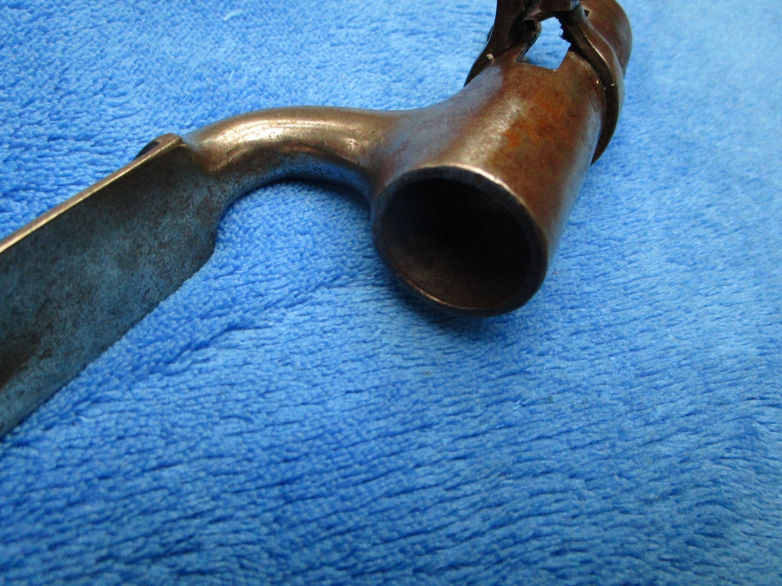 ORIGINAL ANTIQUE 19TH CENTURY US M1867 PEABODY SOCKET BAYONET AND SCABBARD