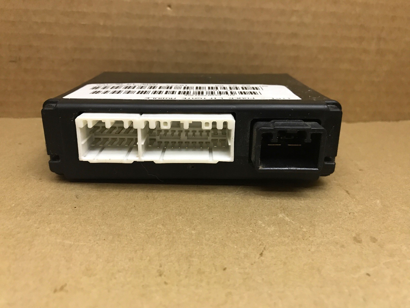 P68079913AB 2011 2012 2013 CHRYSLER TOWN COUNTRY POWER LIFTGATE CONTROL MODULE