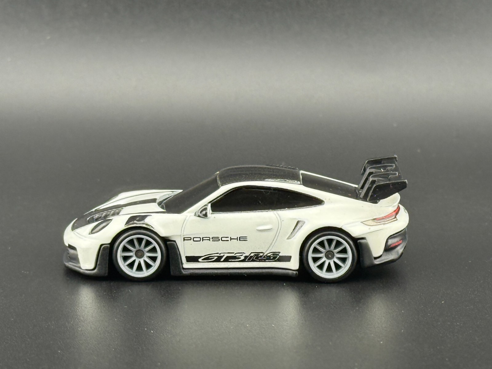 Hot Wheels Porsche 911 GT3 RS Gran Turismo HXD63-956P 1/64