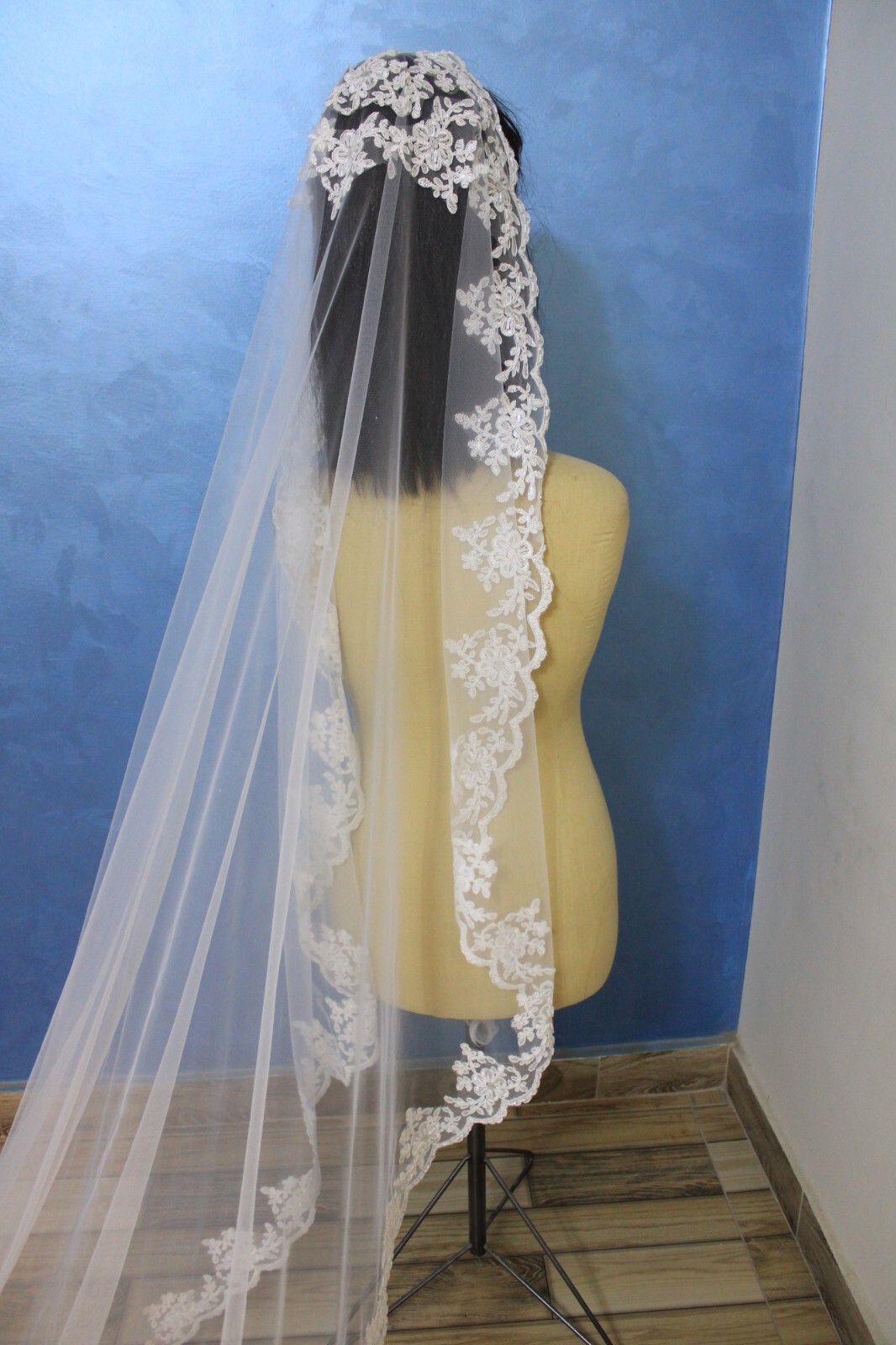 bridal mantilla Cathedral veil one layer lace edge free ship