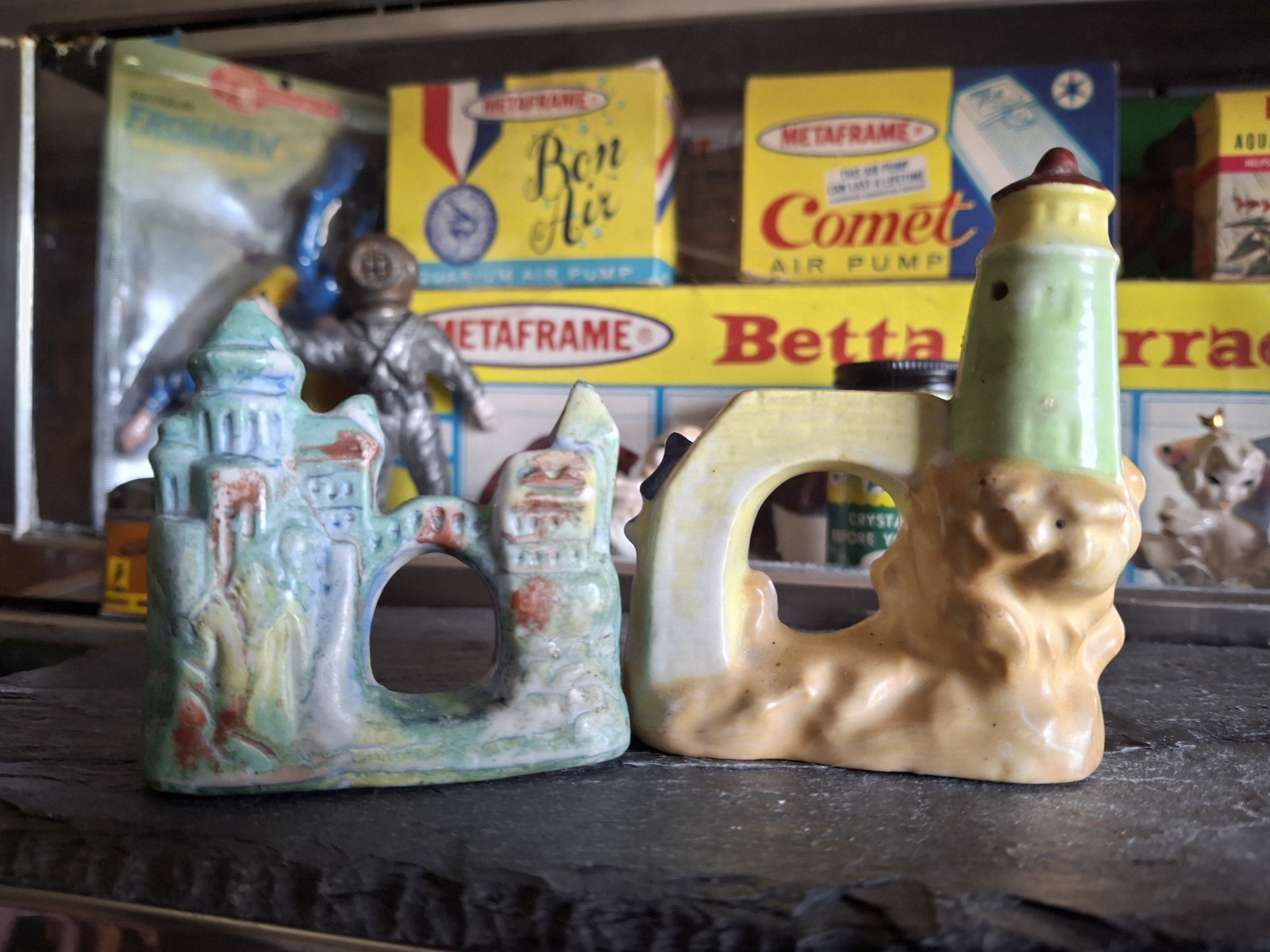 Vintage Aquarium Fishbowl 2 Lot Sm Beautiful Ceramic Swim Through Castle Archway