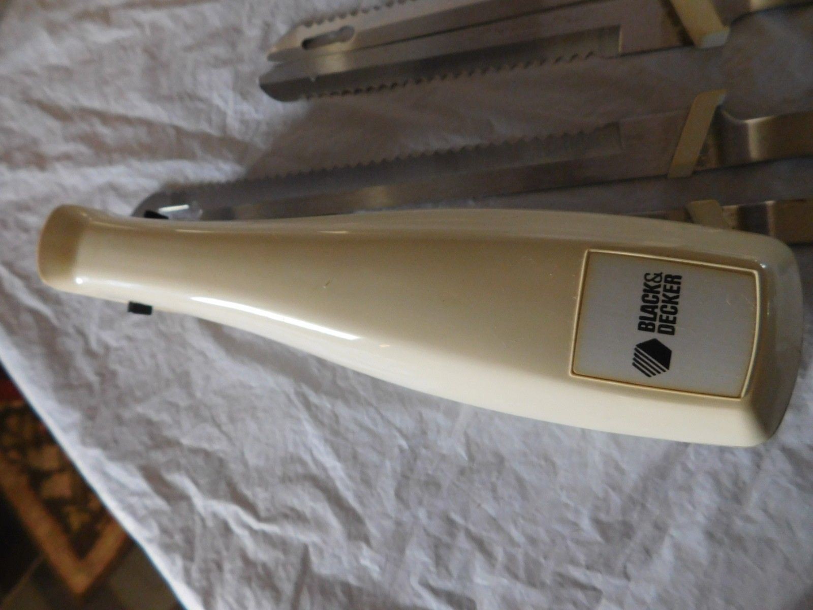 vintage Black & Decker spacemaker spacesaver electric knife undercounter kitchen