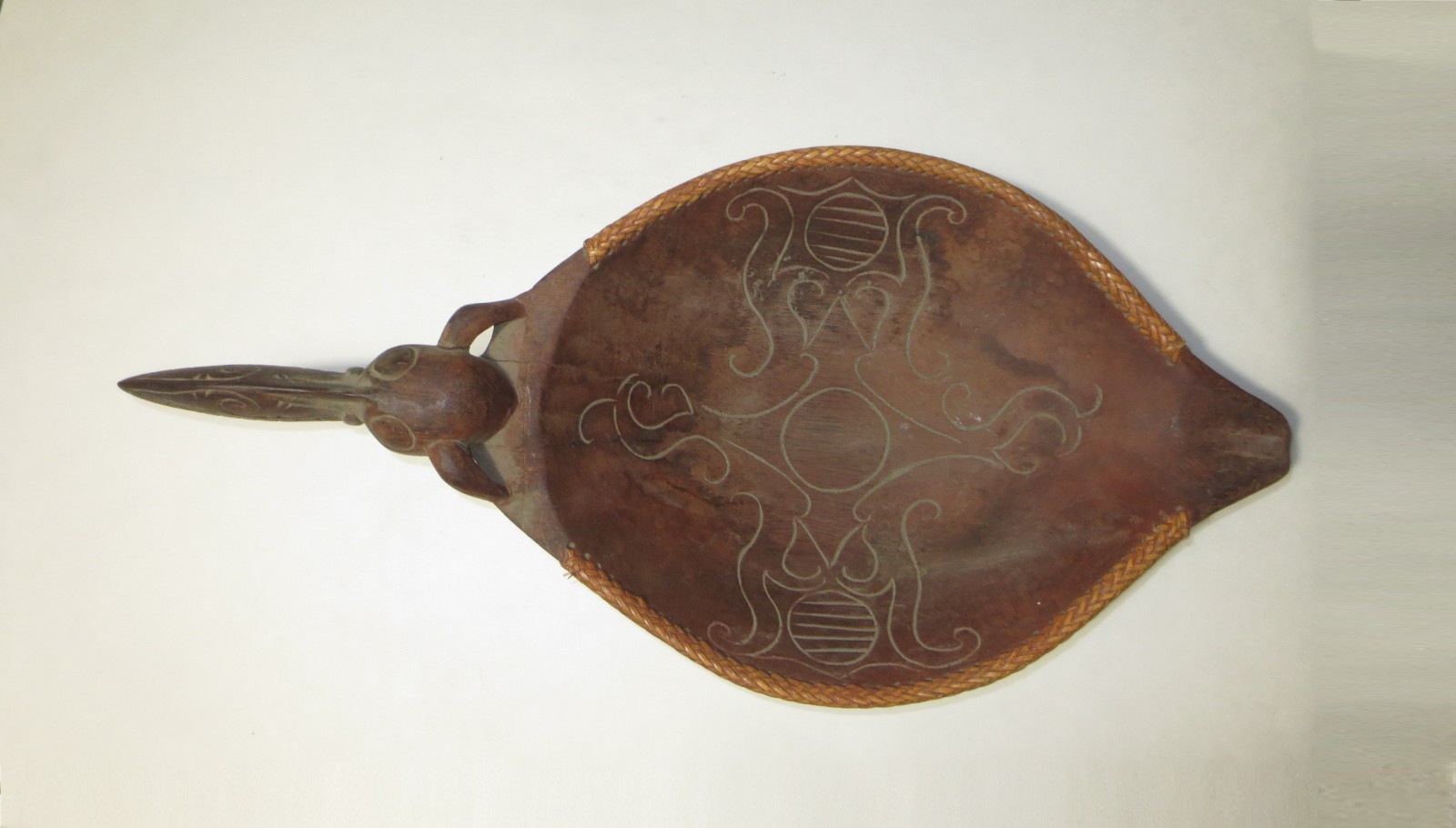 RARE! ANTIQUE! c1900 BORNEO "ASO DRAGON" CARVED WOOD BOWL w WEAVED RATTAN RIM