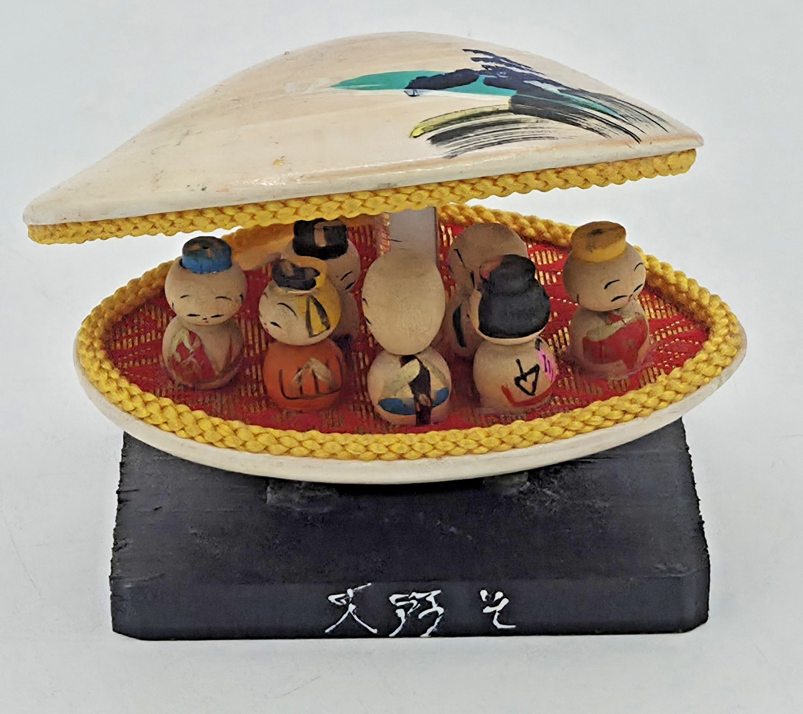 VTG Japanese Seven 7 Lucky Gods Kokeshi Wood Figures Clam Shell Shichifukujin