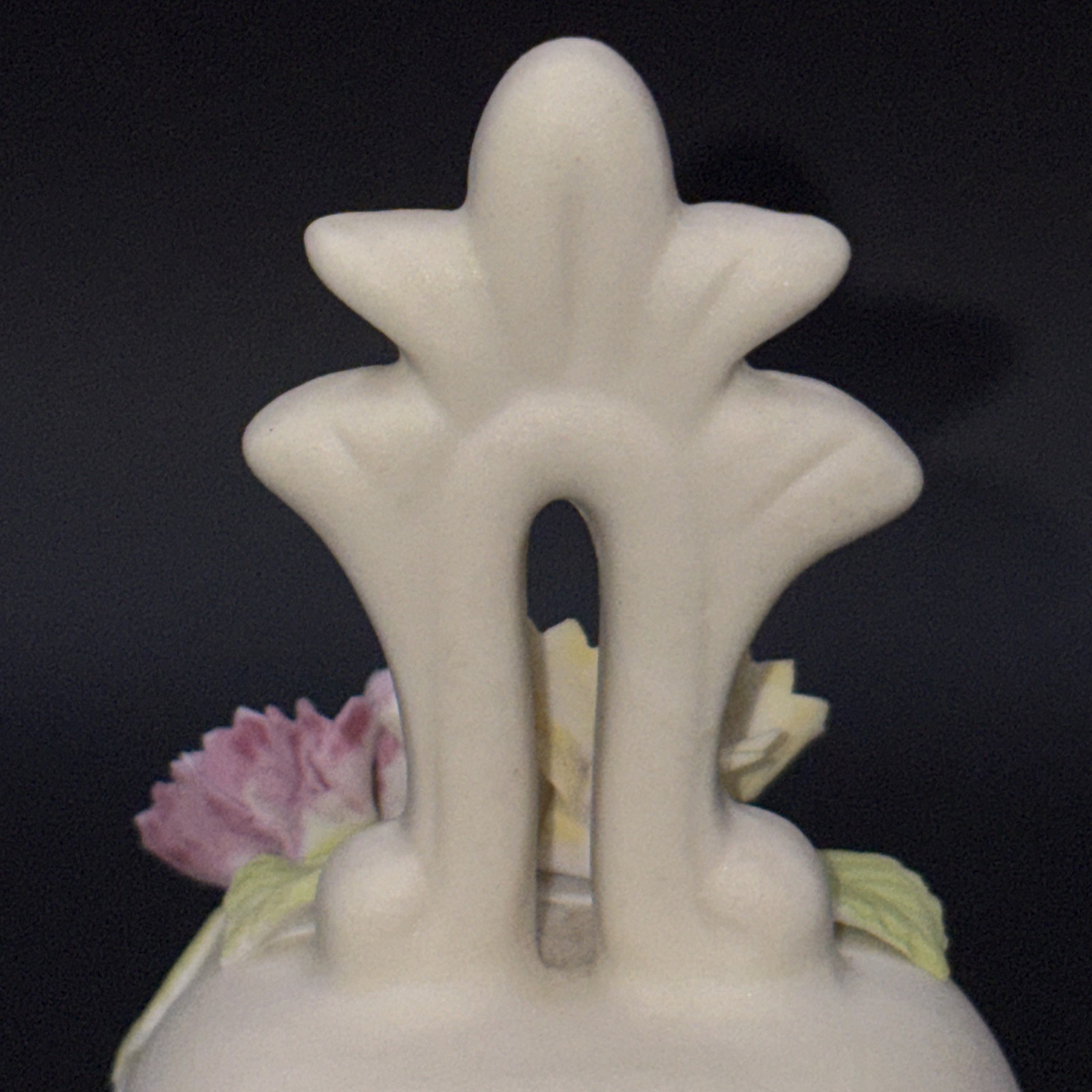 Vintage Arnart Copodimonte Style Mission Bell Off-White Porcelain Flowers MINT
