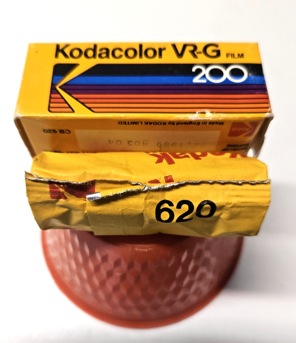 Vintage KODAK Duaflex IV Camera "Worked Last Time Used"! Comes with 1 Roll Film!