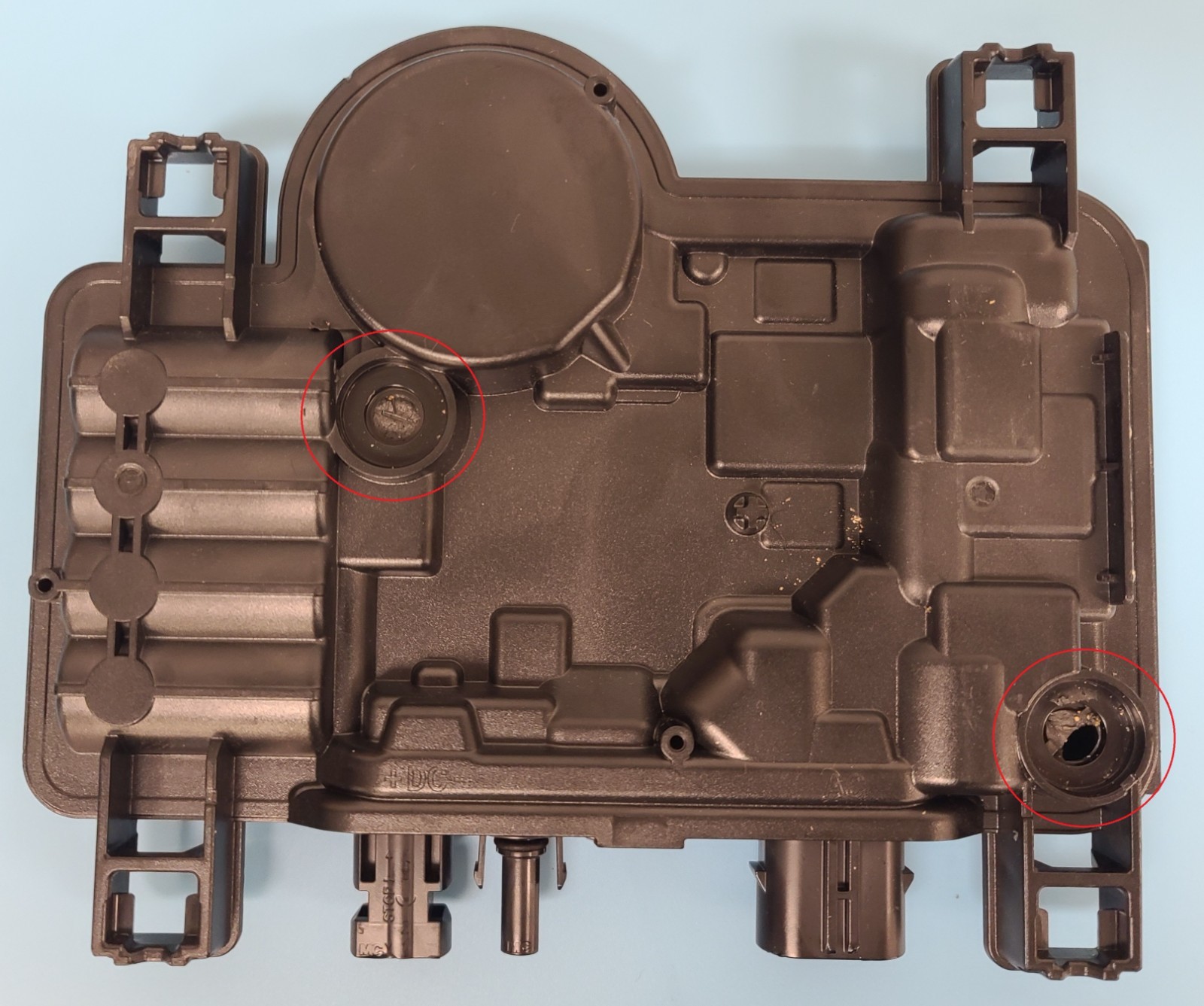 Enphase IQ8+ Microinverter (IQ8PLUS-72-M-US) MC4 no cap and mounting bracket