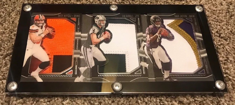Tri-Fold Vault / Nexus Playbook Panini NT Football / Hockey Booklet Display Case