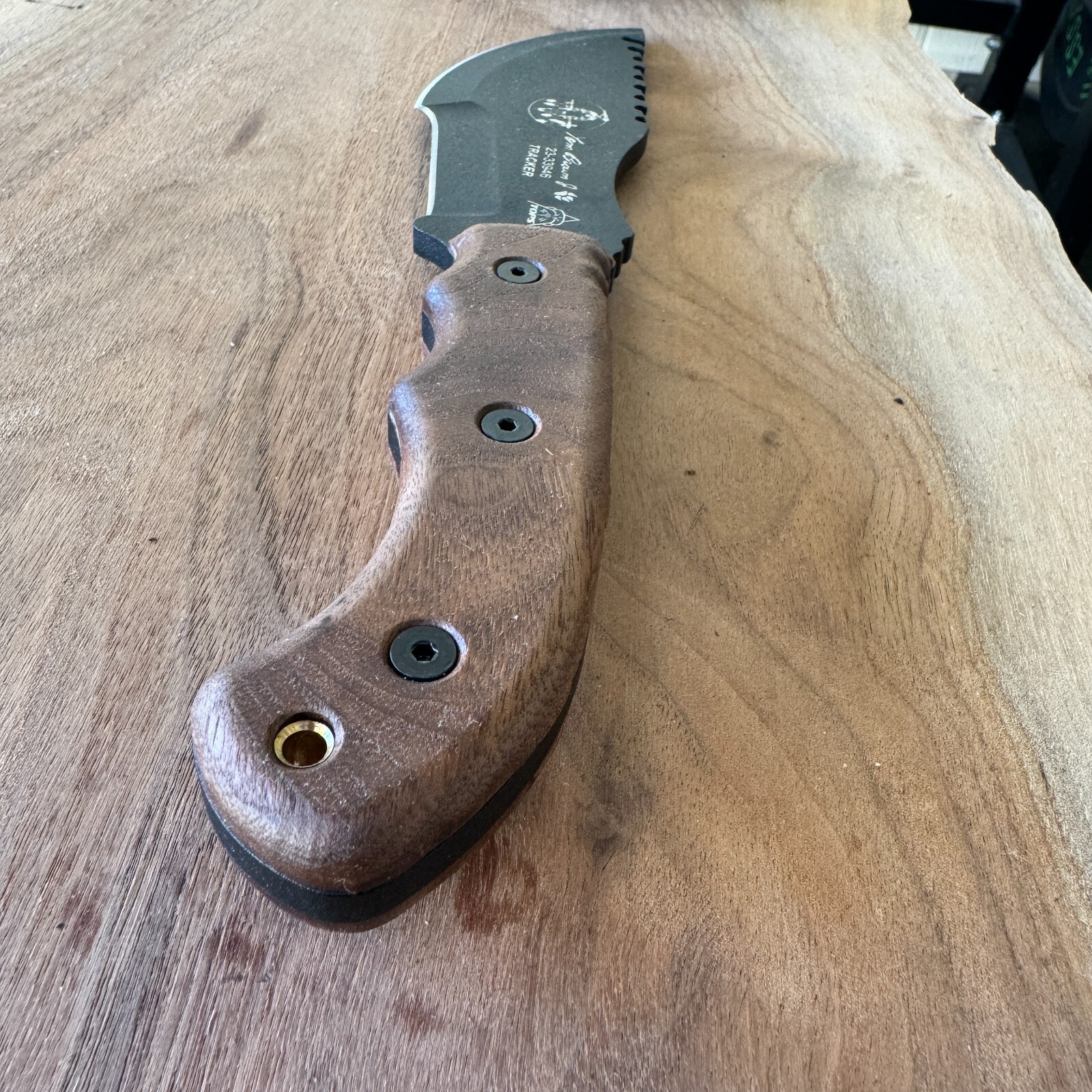 Walnut scales compatible with TOPS Tom Brown Tracker knife