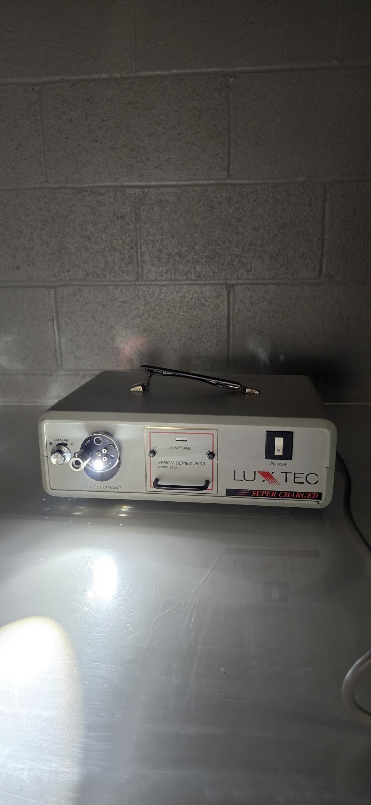 Luxtec 9300 Xenon Series 9000 Light Source