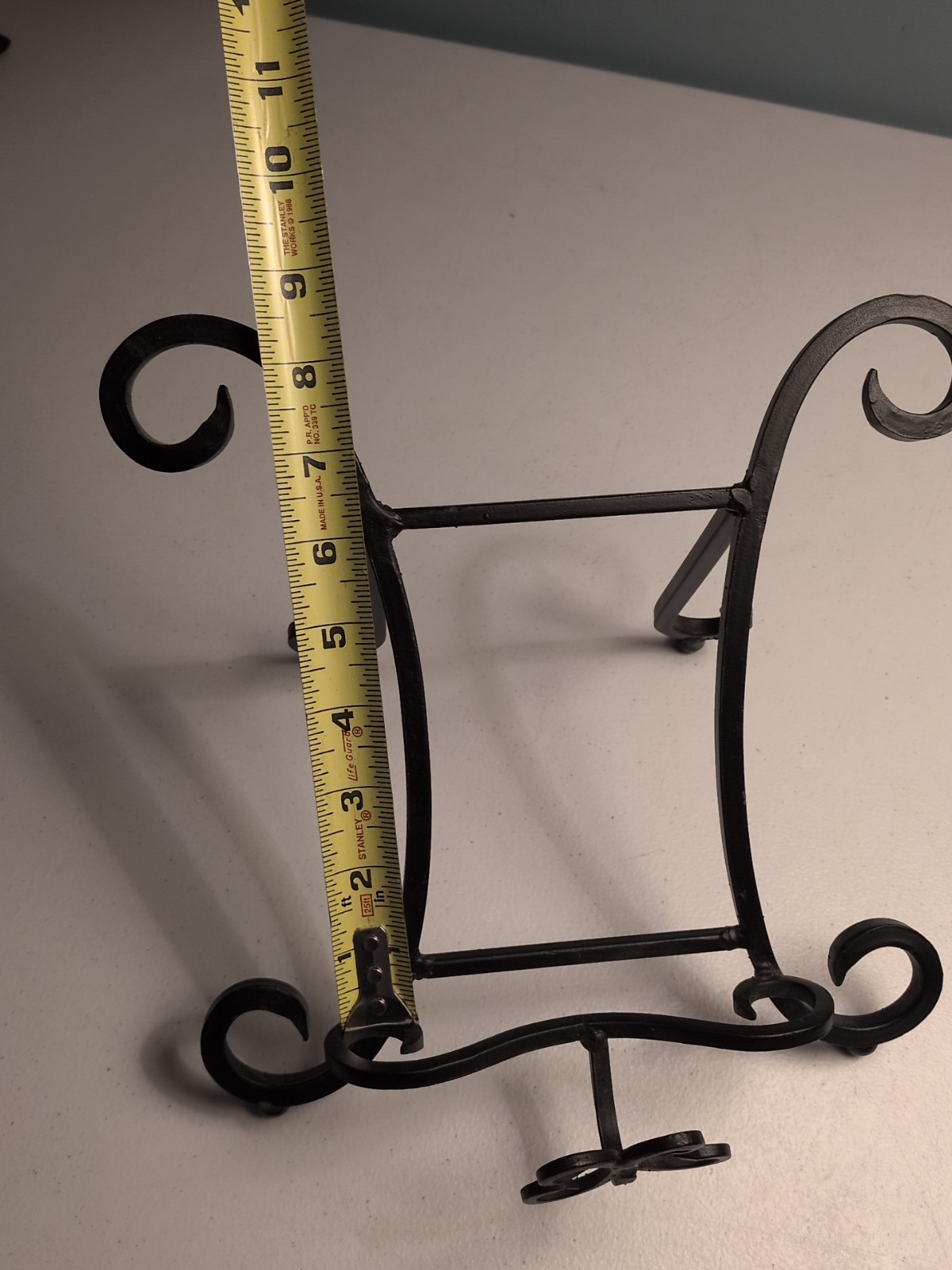 Heavy Metal Art / Plate / Book Holder Display Easel Stand