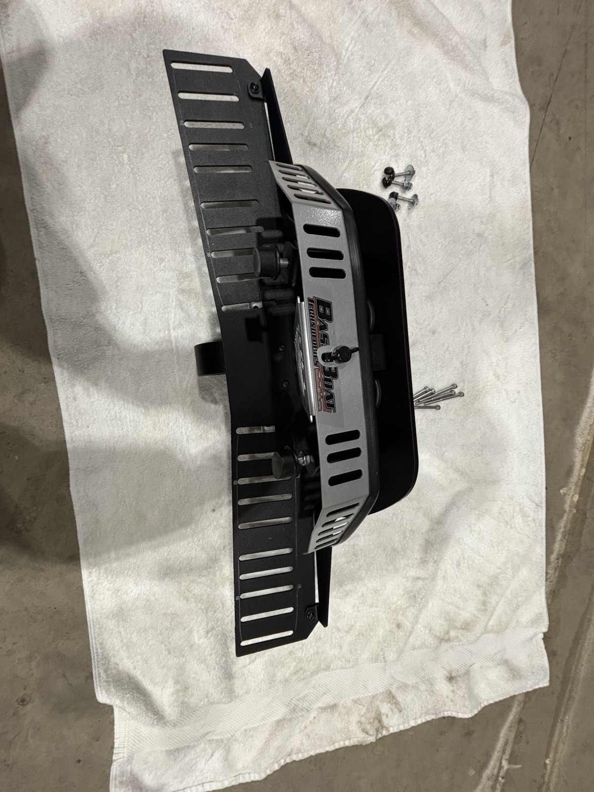 Bass Boat Technologies Mega Dual Graph Mount Ranger Boat