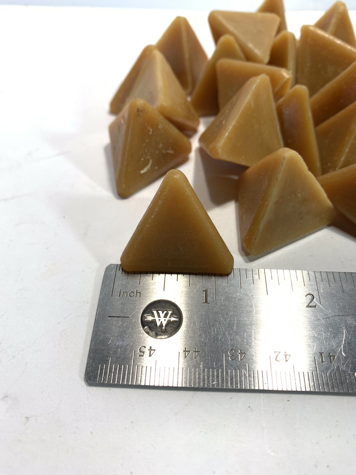 20 Pounds 1-1/4 Tetrahedron Pyramid Plastic Tumbling Vibratory Deburring Media