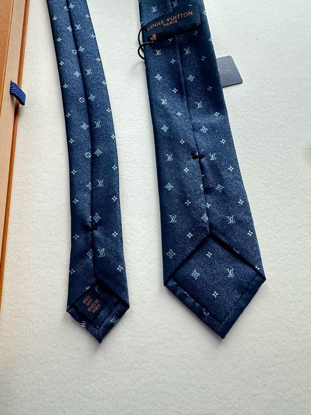 Authentic Louis Vuitton 100% Silk Tie Micro Monogram Tie Blue Made in Italy