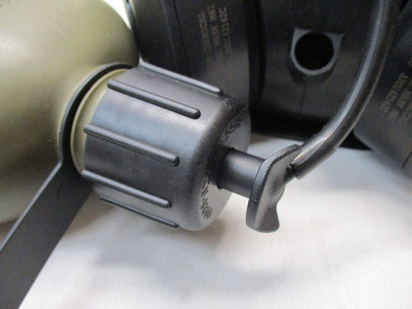 AVON M50 GAS MASK WATER CANTEEN CAP ADAPTER LID M51 JSGPM 1 or 2 QUART