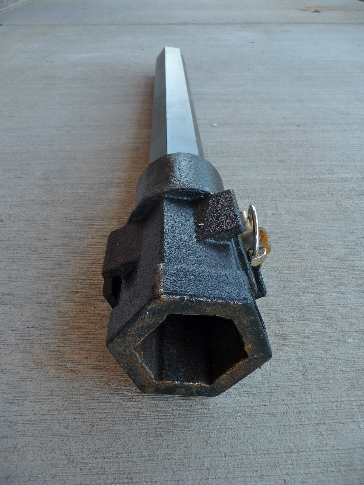 Lowe 24in Long Hex Shaft Auger Extension, 2in Hex, New, Free Shipping