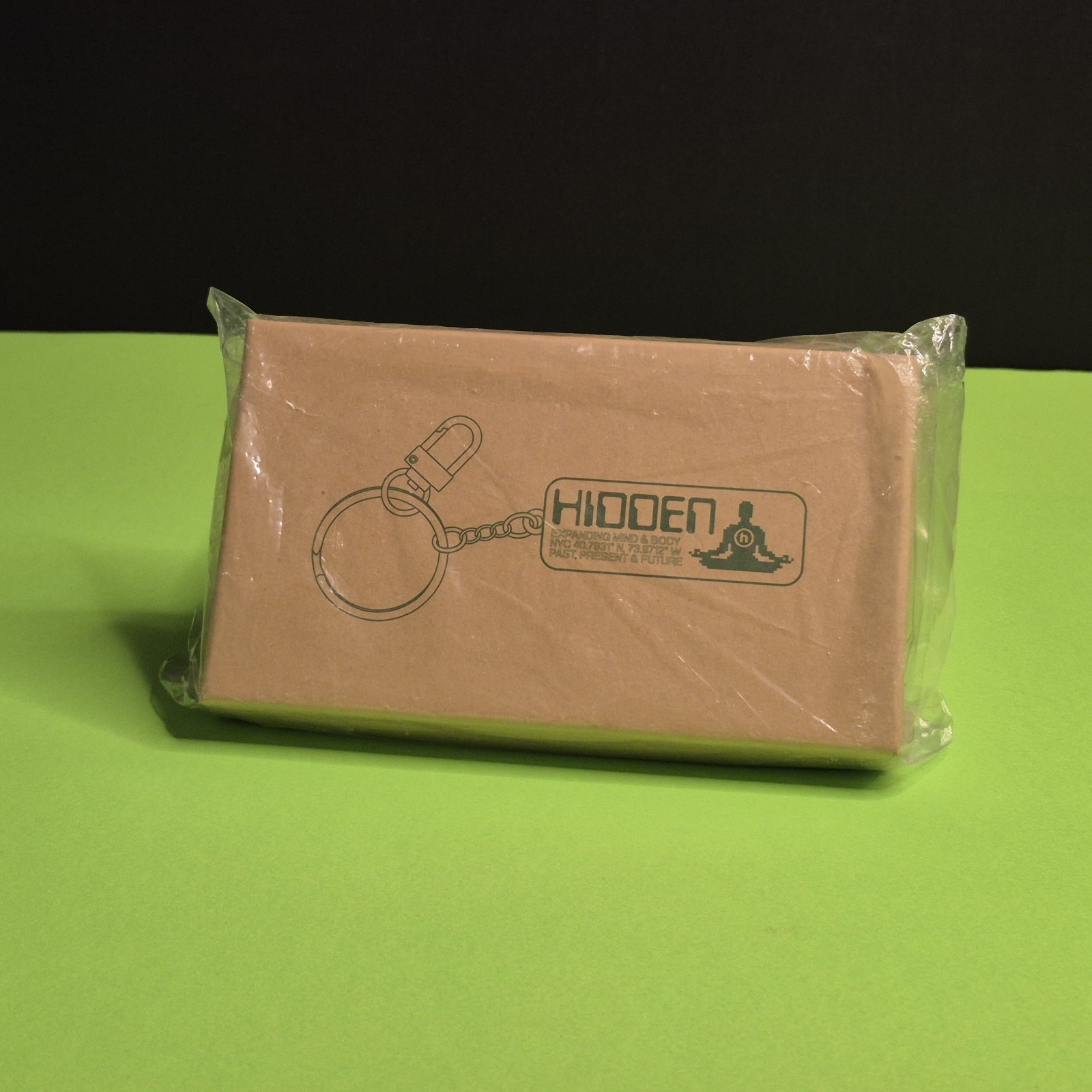 HIDDEN NY NEW YORK ACCESSORIES! VOL DISCOUNT BUNDLE! AASICS UMBRO AND WANDER