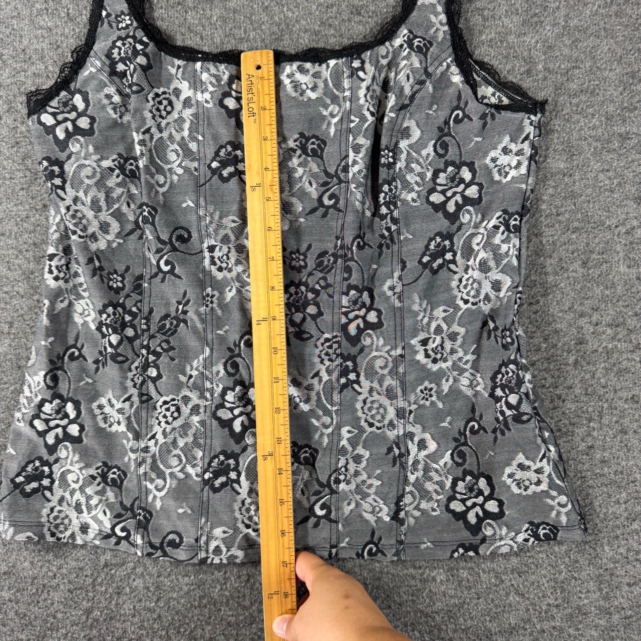 White House Black Market Camisole Tank Top Women’s XL Silver Floral Lace